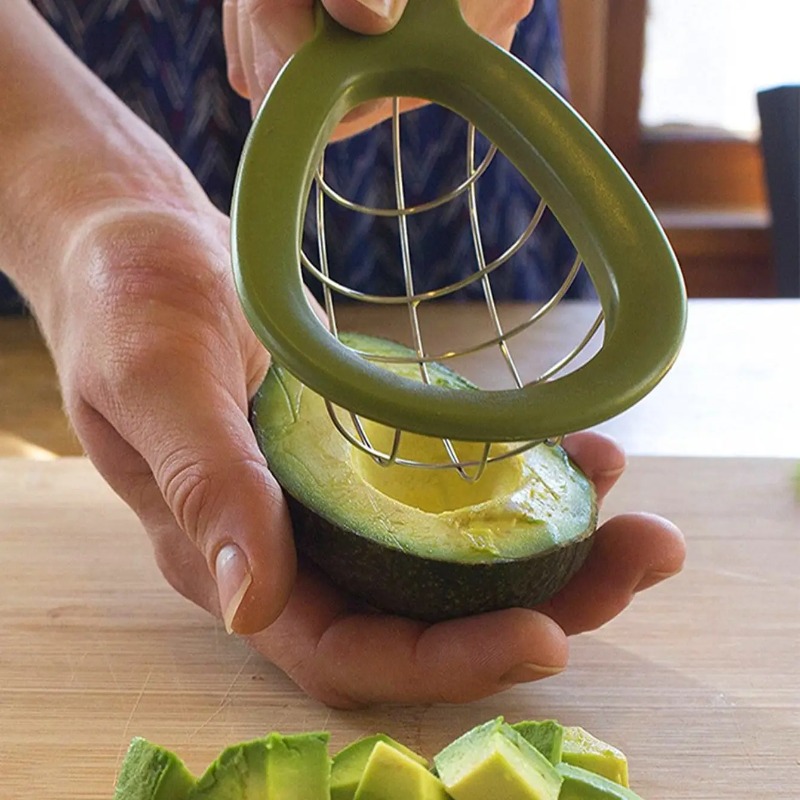 Avocado Slicer Tool - 1PC アボカドスライサーとコアラー キウイカット 多機能アボカドナイフ クリエイティブアボカドスライス キッチンガジェット