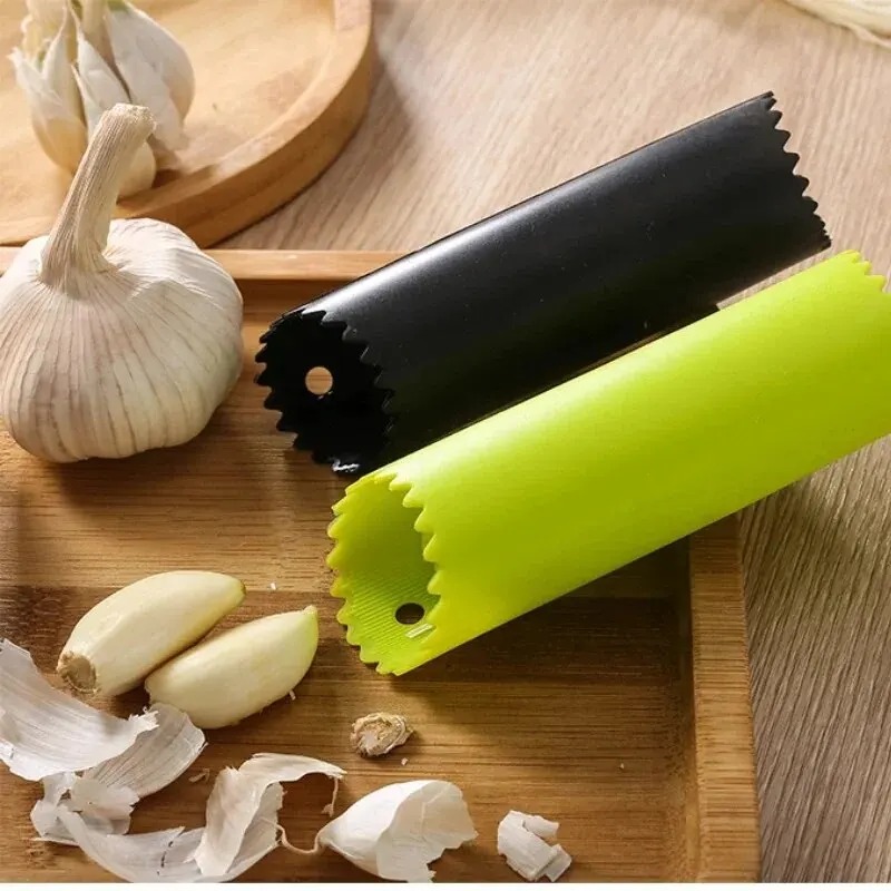 ニンニクストリッパーチューブピーリングニンニクピーリングシリ - Kitchen Gadgets Useful のレビューと価格